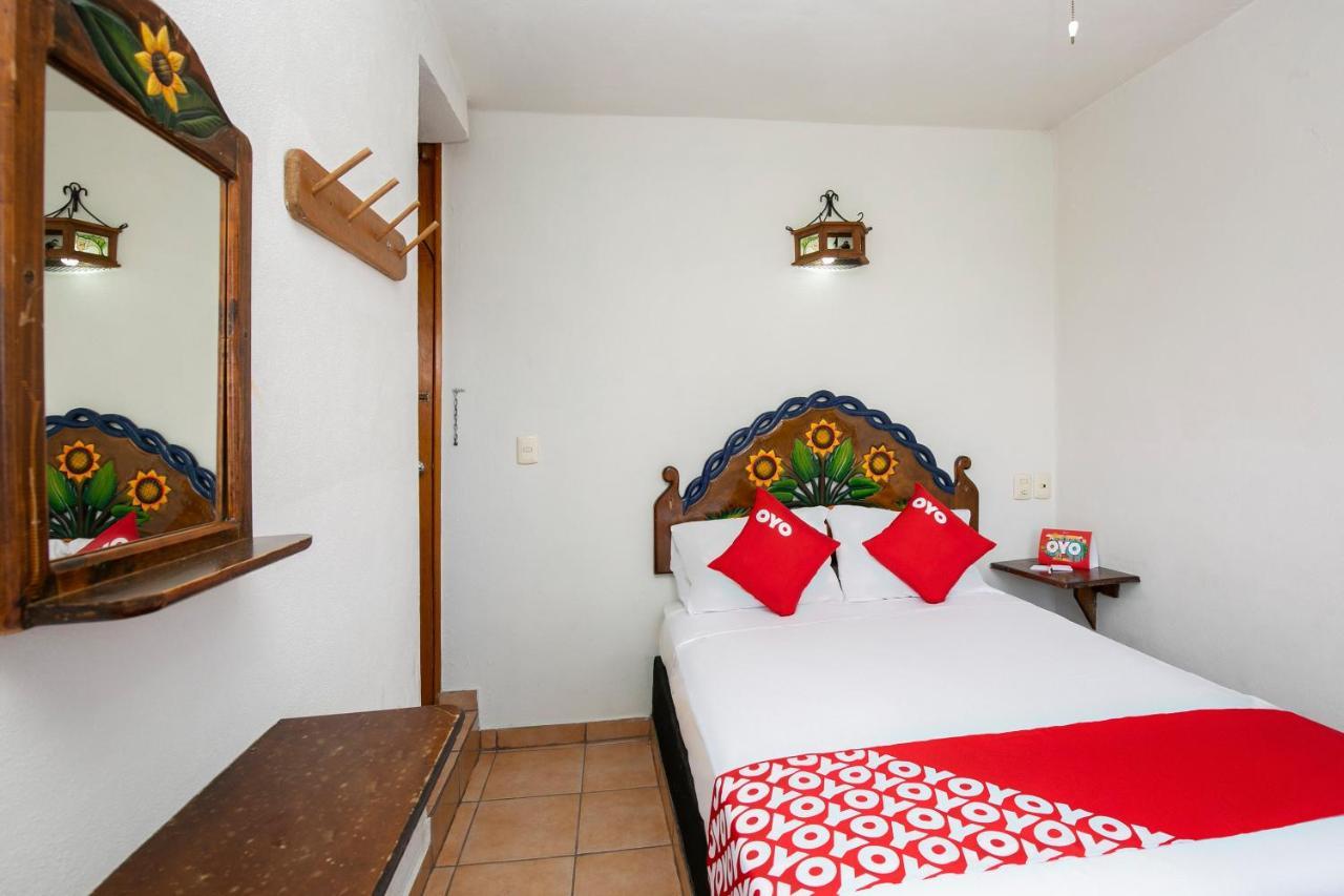 Oyo La Casita Hotel 3*