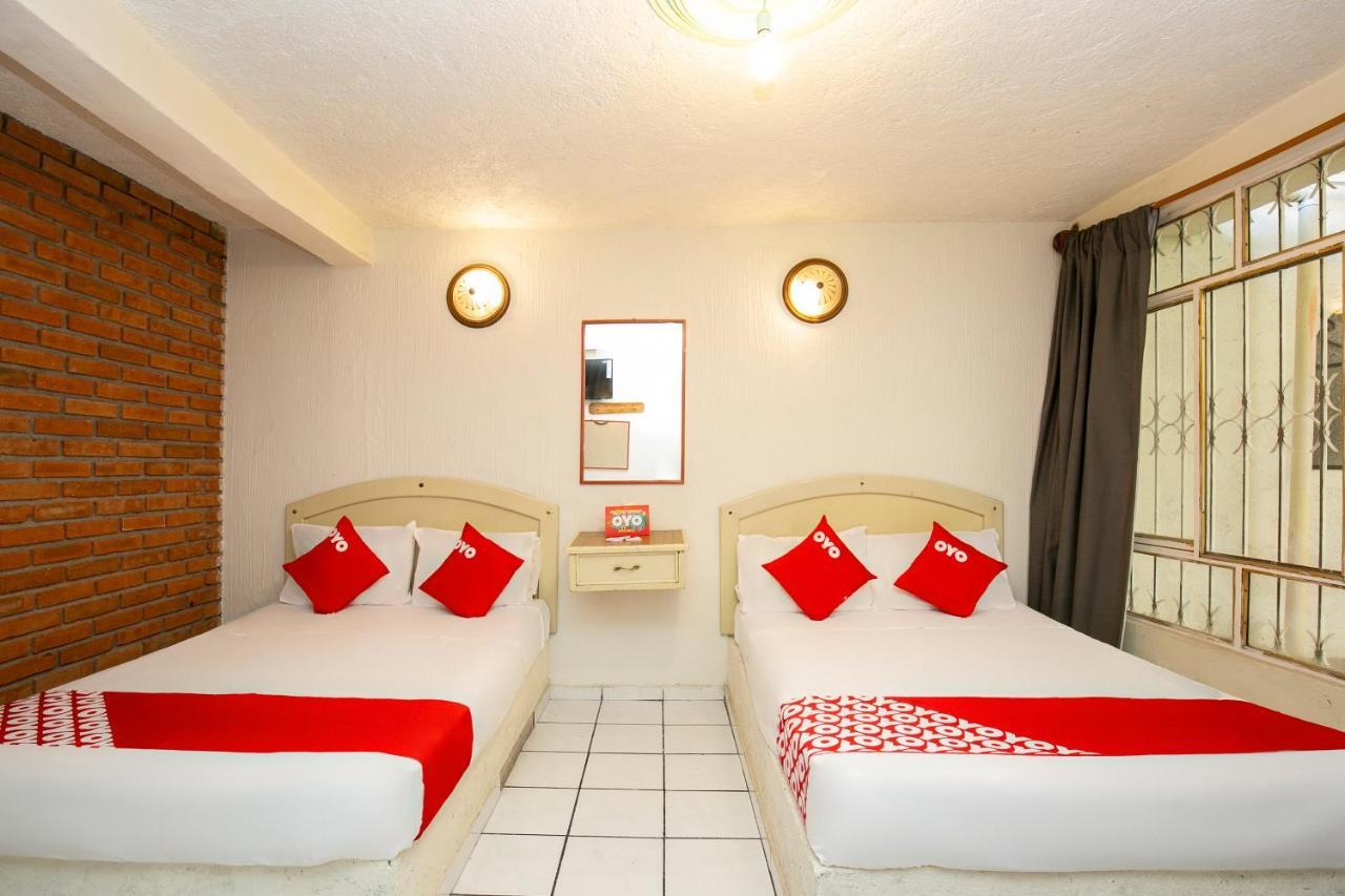 Oyo La Casita Hotel 3*
