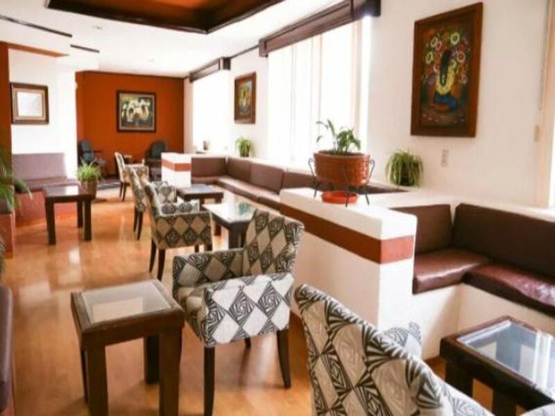 & Del Sol Hotel
