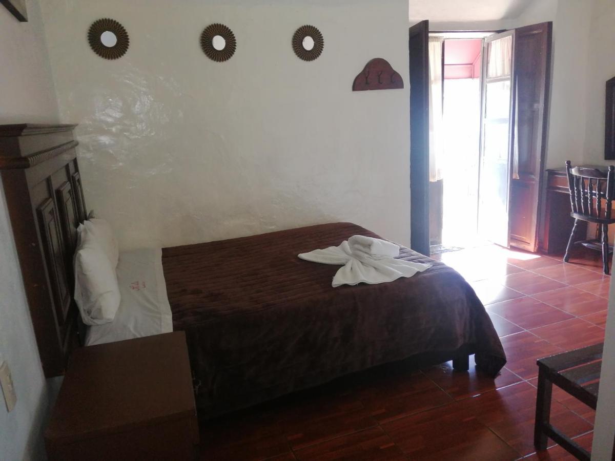 Colonial Hotel