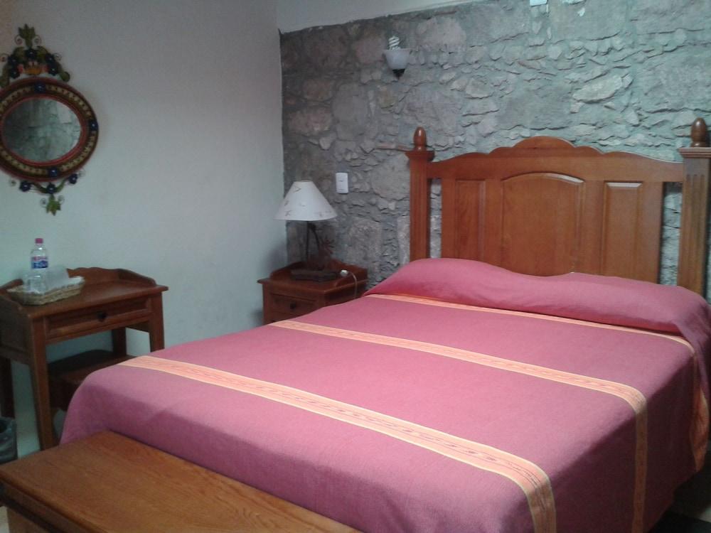 Refugio Agustino Hotel 3*