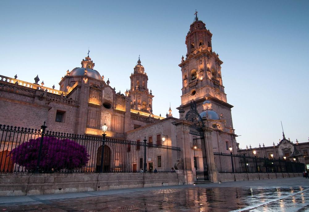 Hotel Vista Express By Arriva Hospitality Group Morelia
