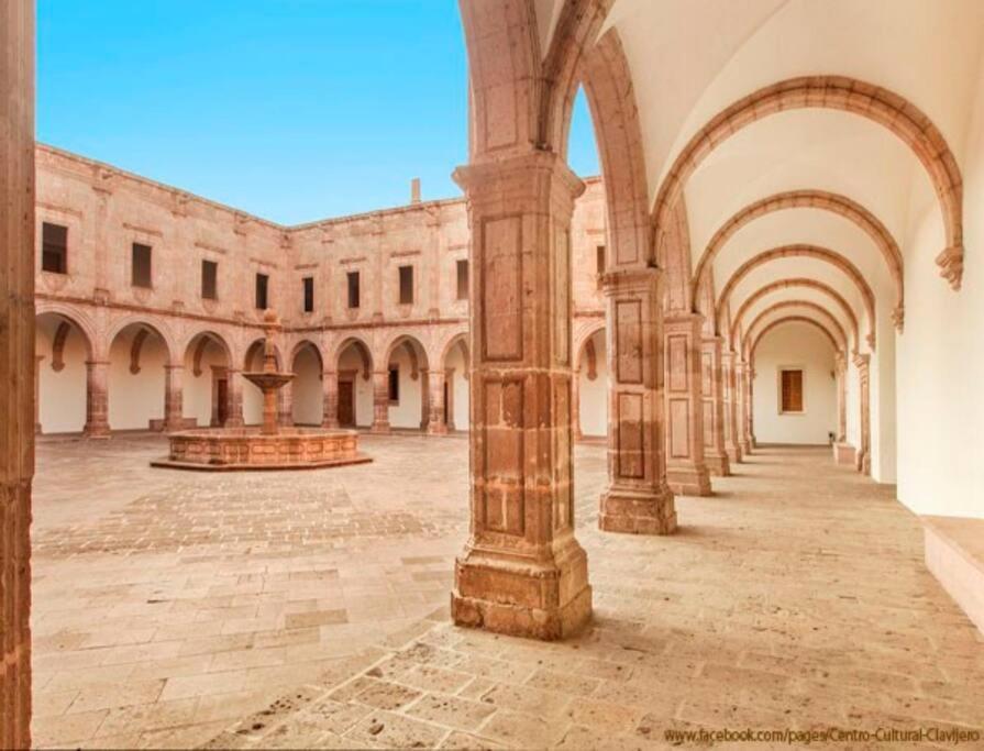 Apartamento Cozy Boho Downtown Few Blocks From The Cathedral