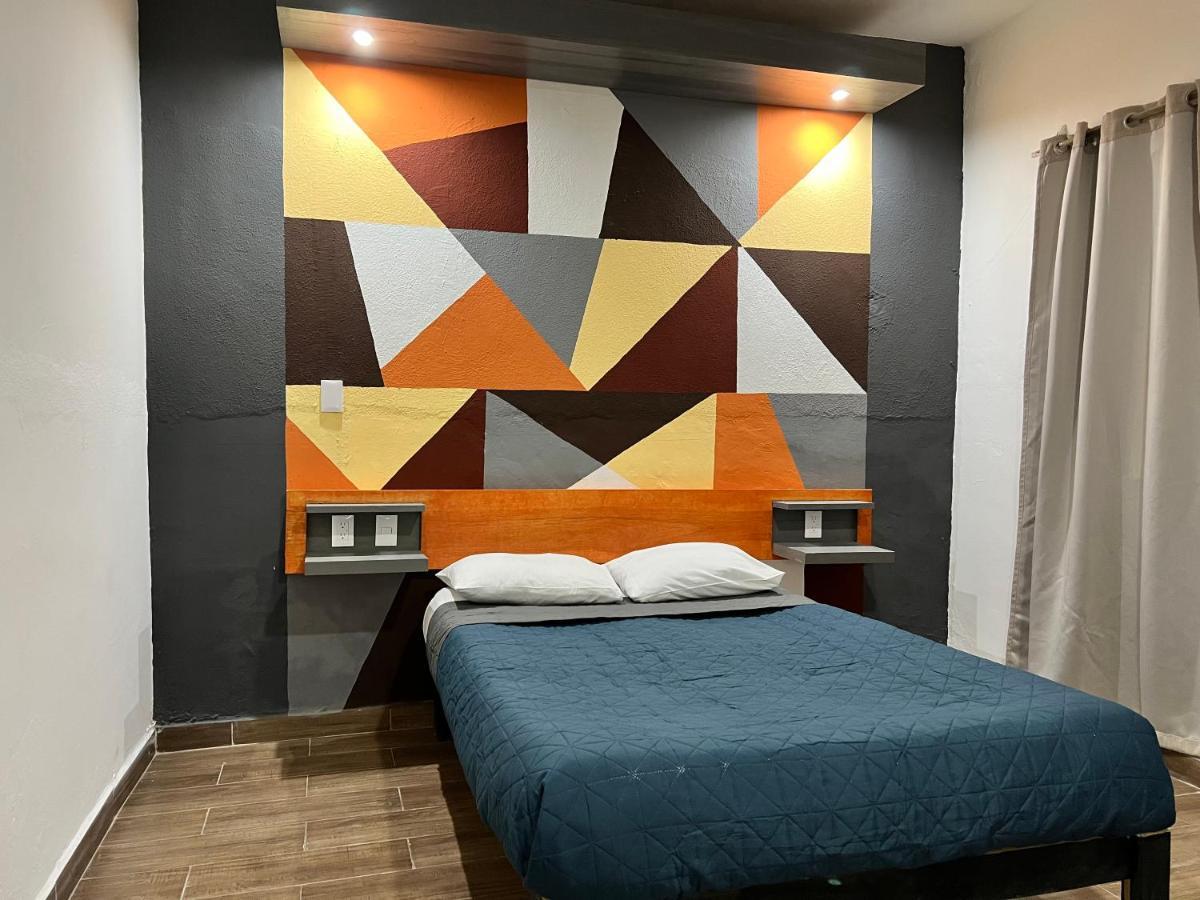 Casa Aura 2*