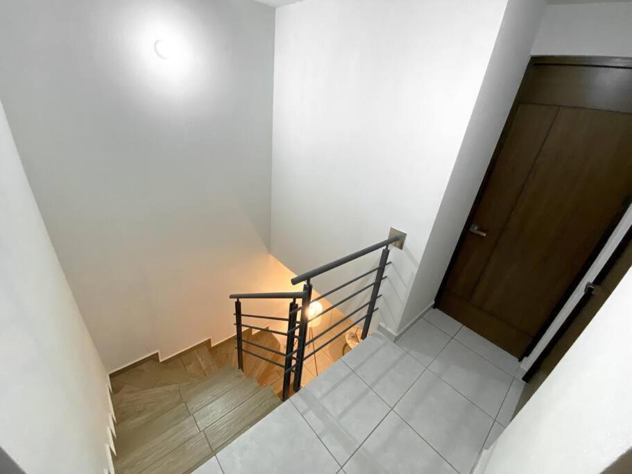 Modern Gated Townhouse 5 Min From Plaza Altozano * Morelia