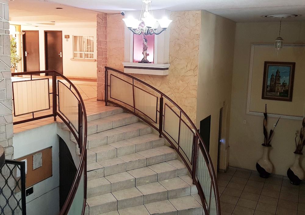 Capital O Victoria Hotel 3*