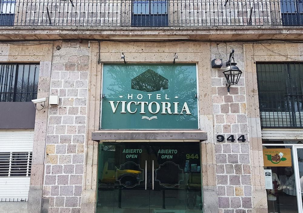 Capital O Victoria