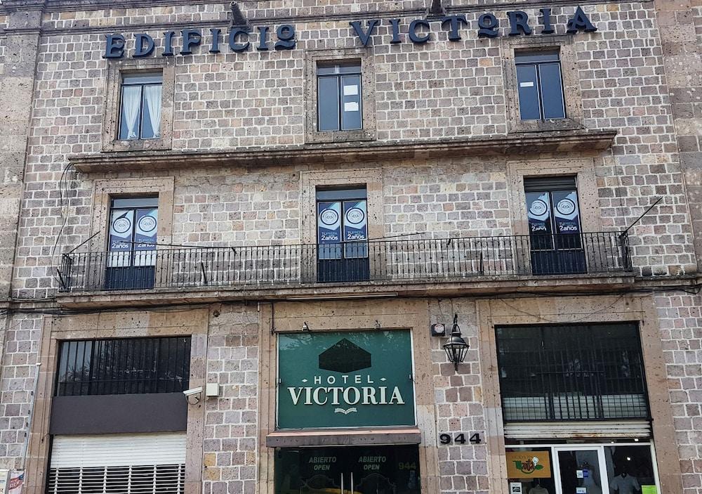 Capital O Victoria