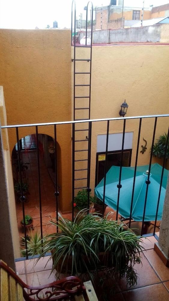 Casa Galena Capsule hotel