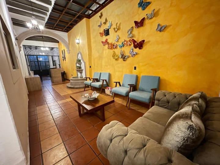 Guest house Corregidora 743