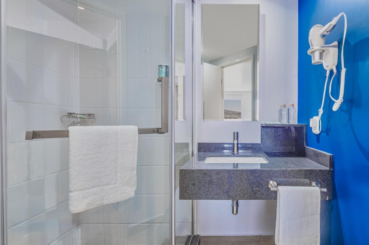 Hotel One Acueducto 3*