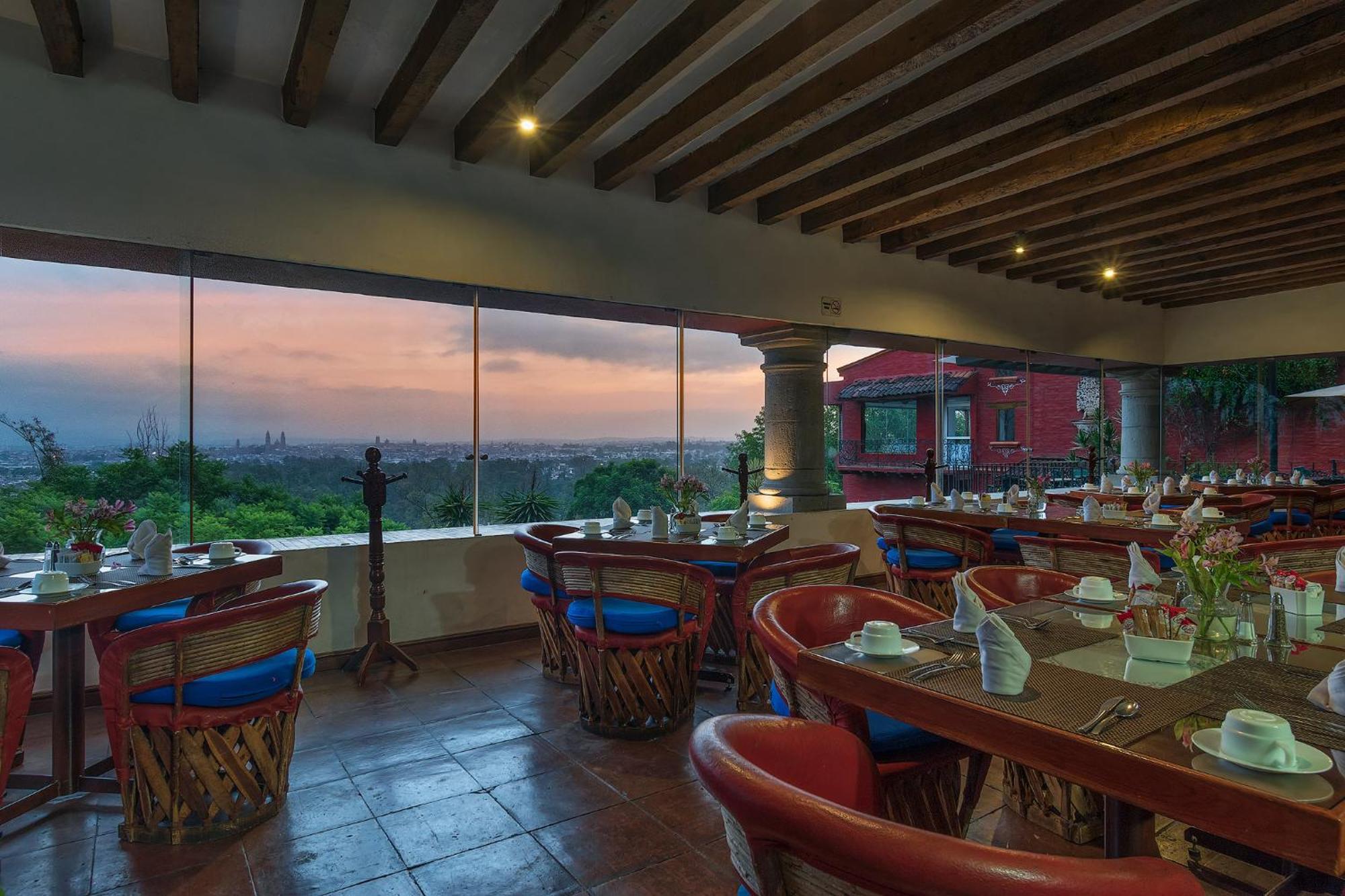 San Jose & Hotel Morelia