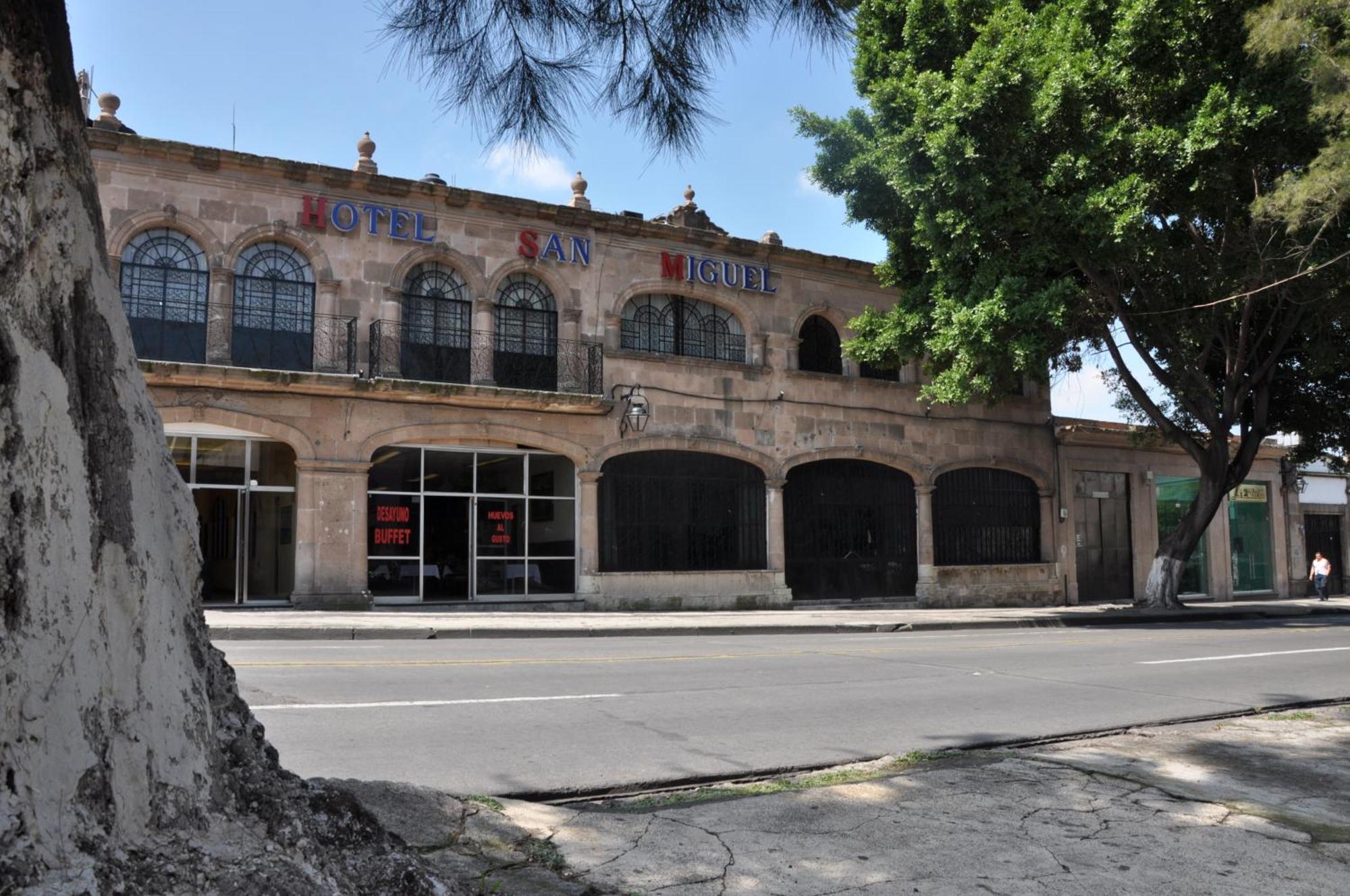 San Miguel 3*