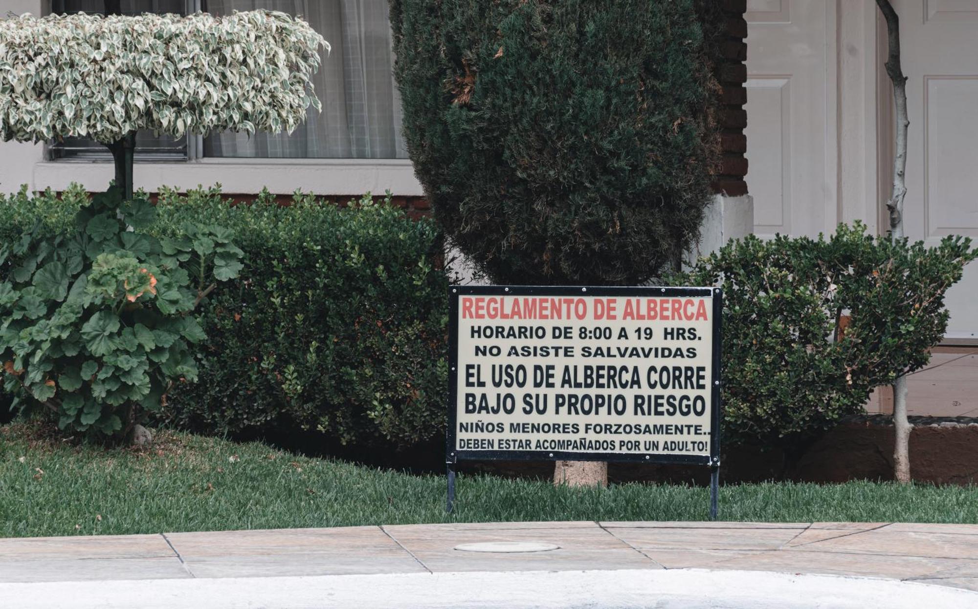 & Del Sol Hotel