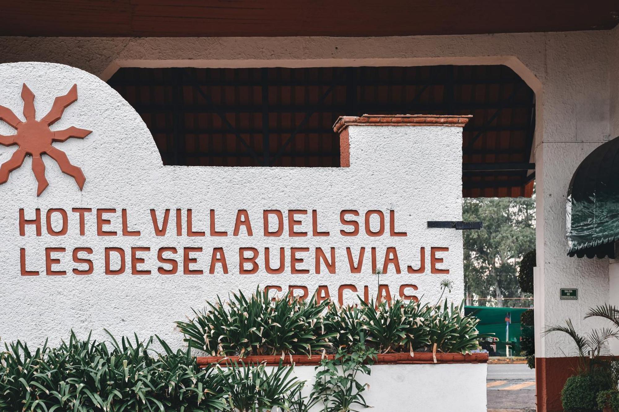 Hotel & Del Sol 4*