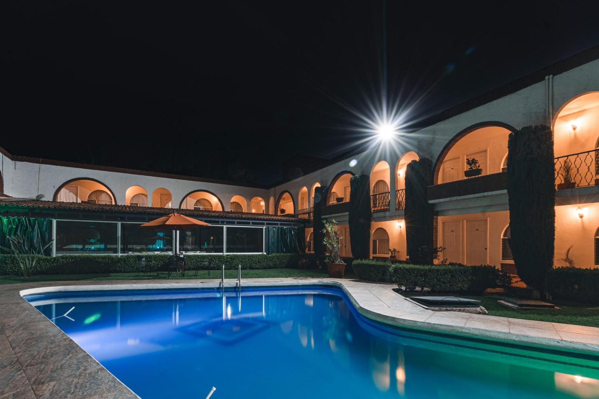 Hotel & Del Sol Morelia