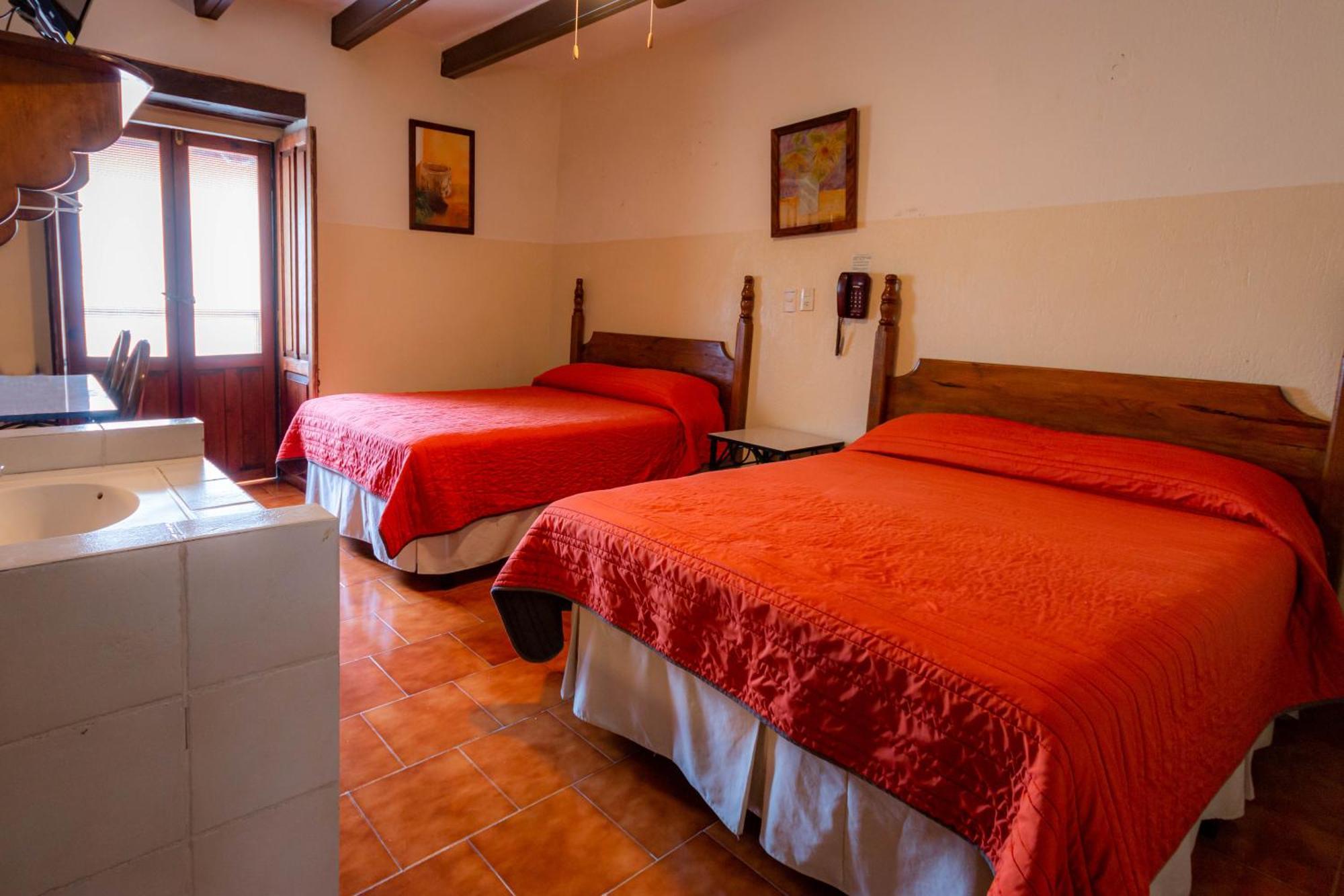 Hotel El Carmen, 3*