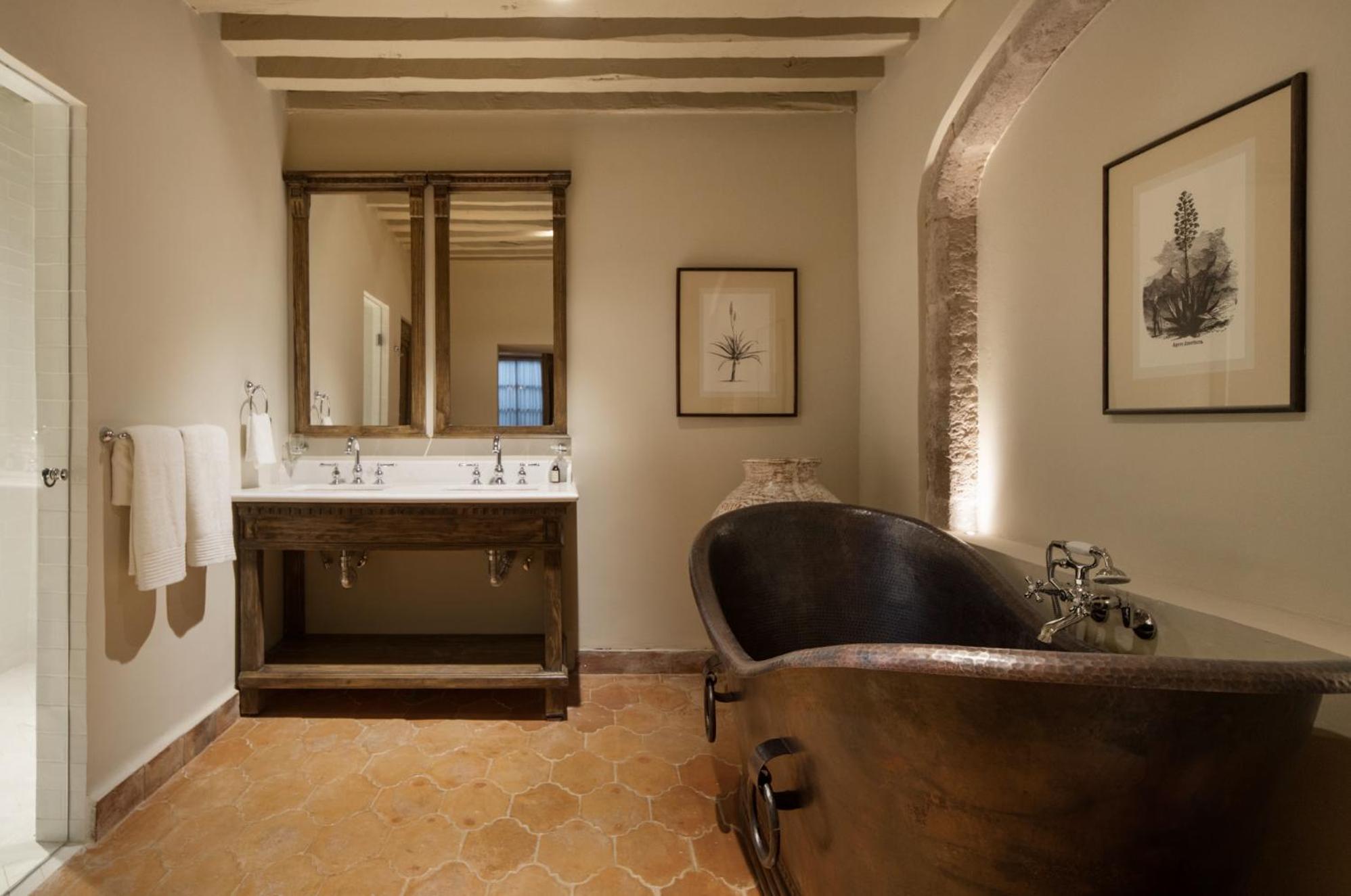 Casa Alondra Hotel