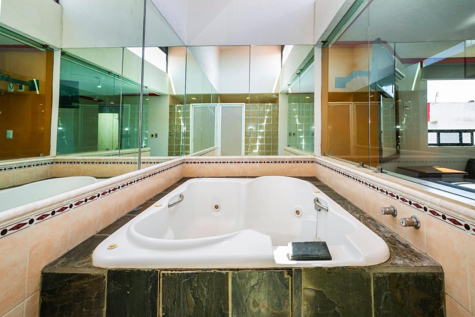 Capital O Casa Blanca, 4*