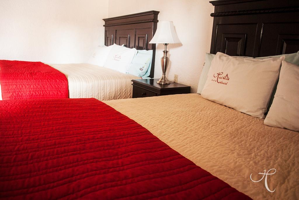 Colonial Hotel