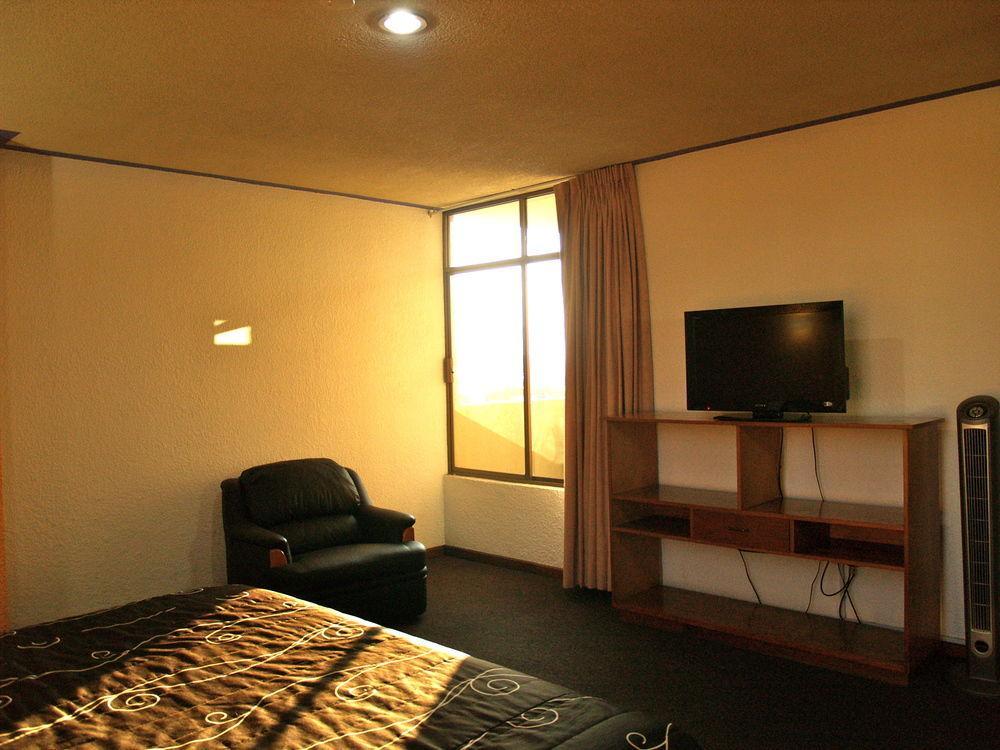 Hotel Estanza &