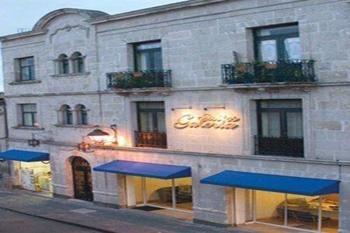 & Galeria Hotel