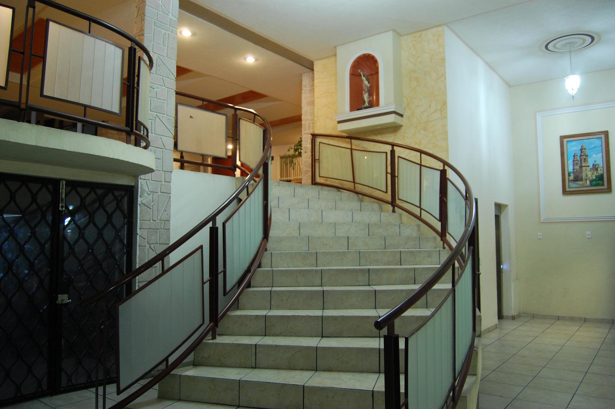 Hotel Capital O Victoria 3*