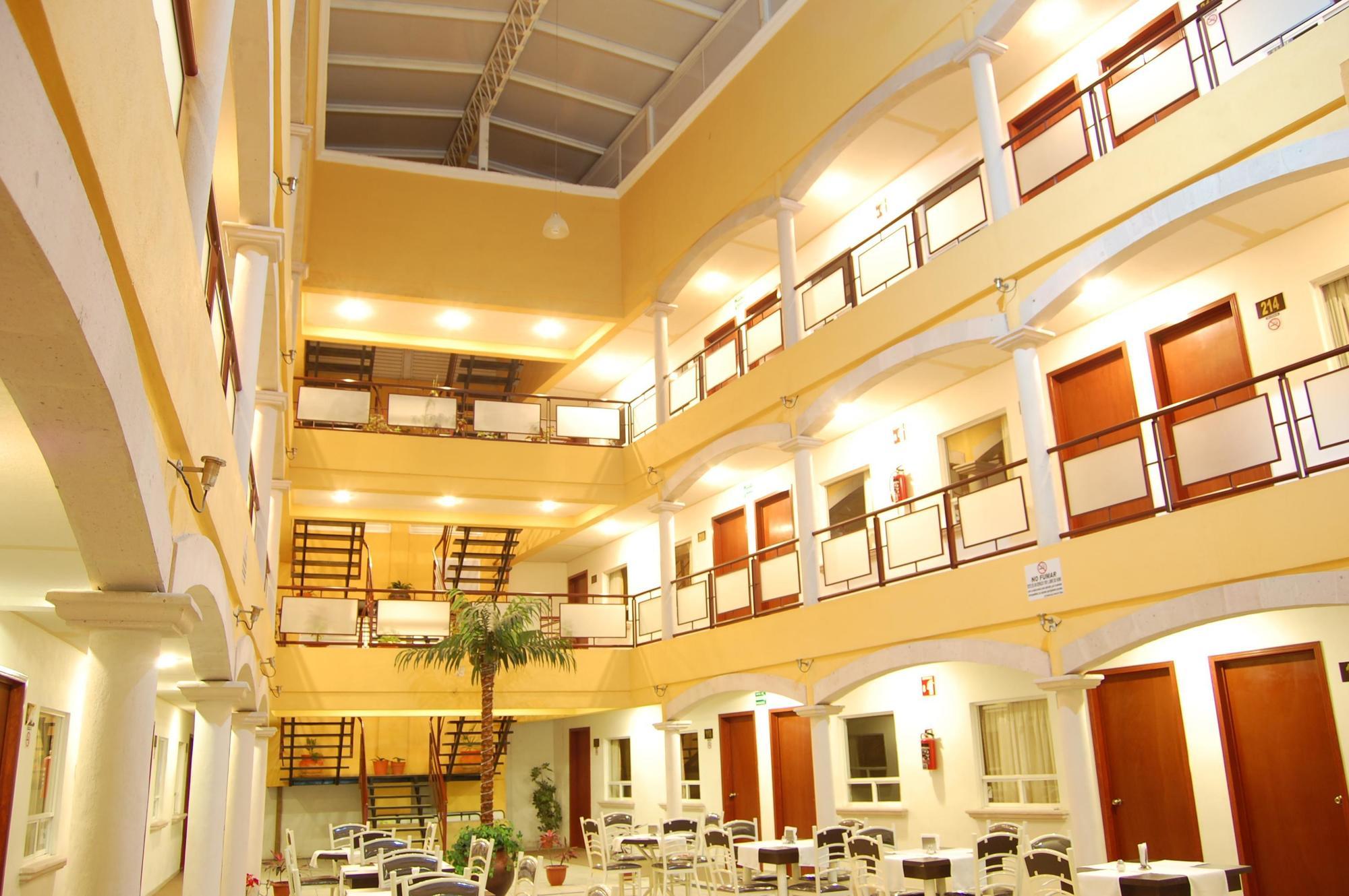 Hotel Capital O Victoria Morelia