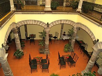 Colonial 3*