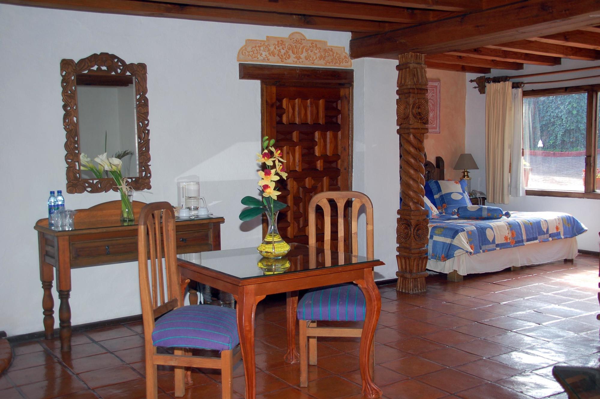 San Jose & Hotel Morelia
