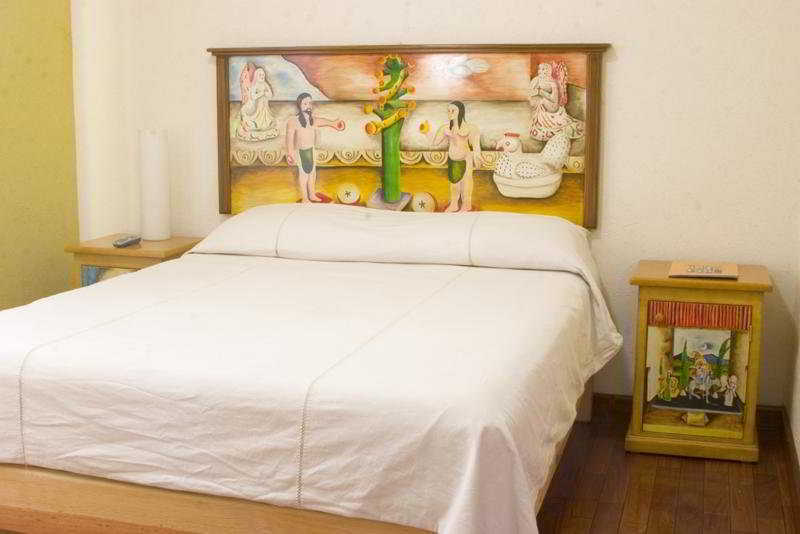 & Galeria 4*