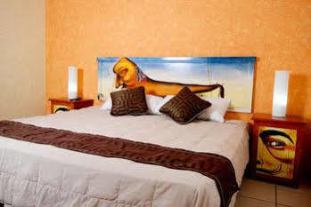 & Galeria Hotel