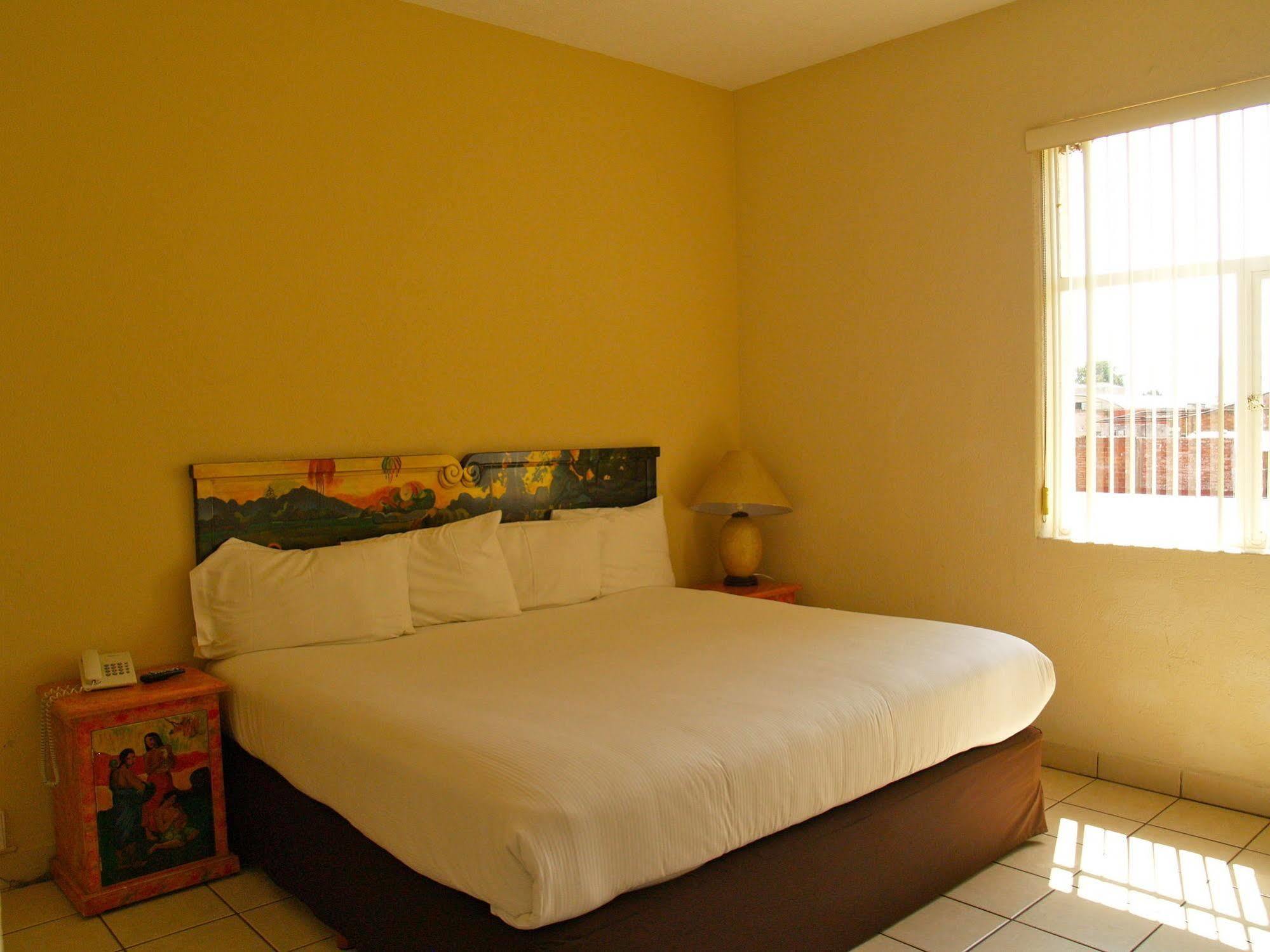 & Galeria Hotel 4*