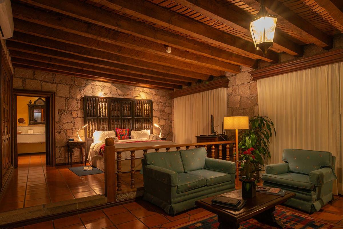 Montana & Hotel Morelia